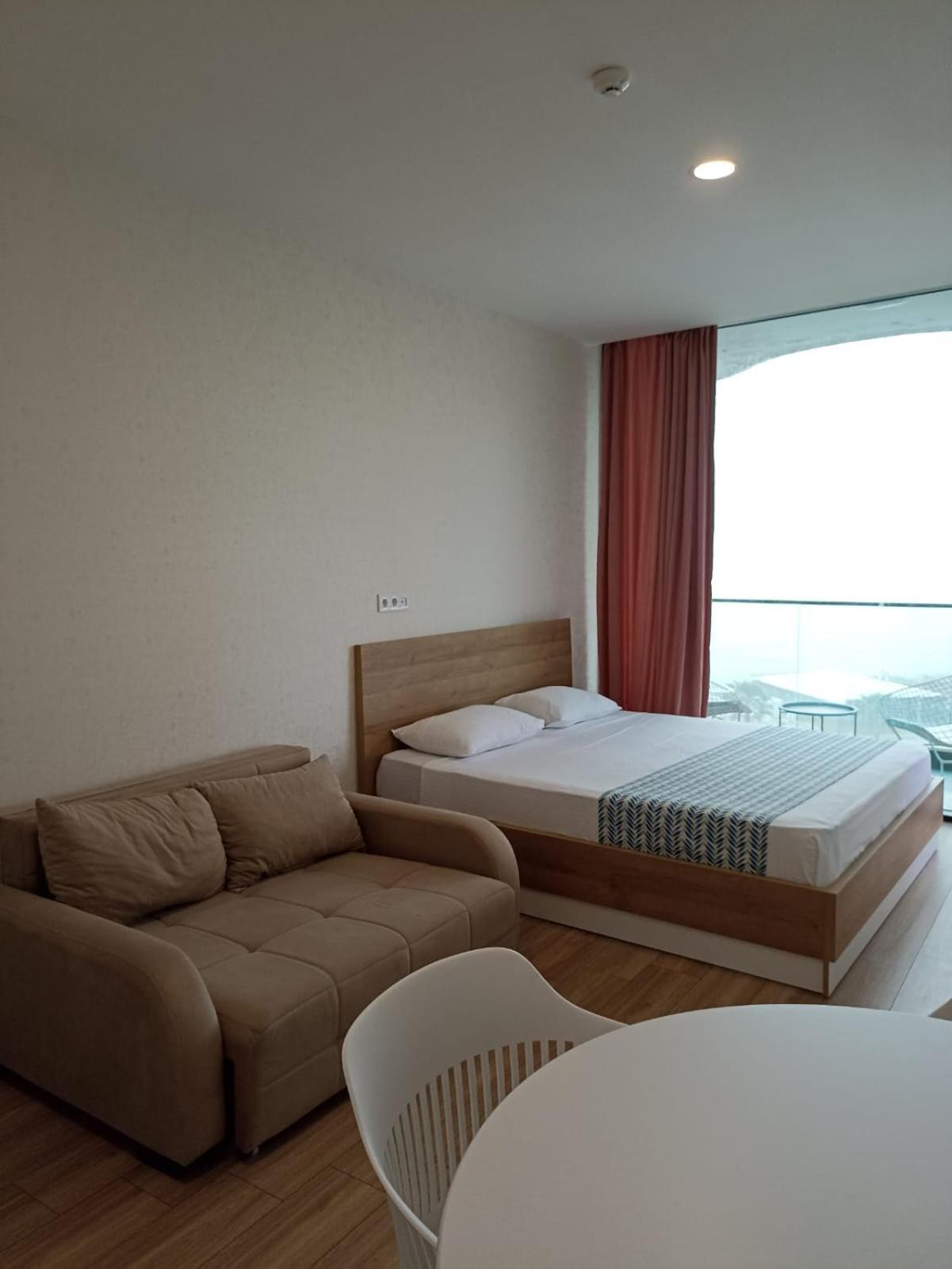 Hotel Navi Batum Dış mekan fotoğraf